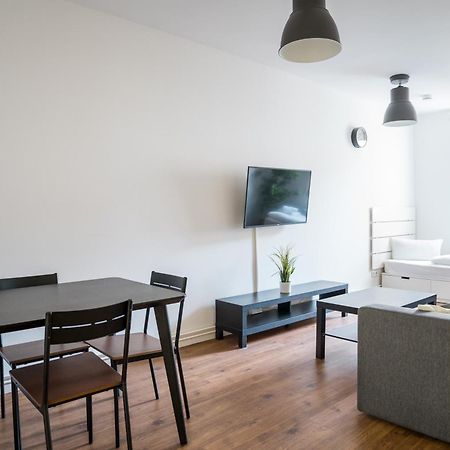 Fantastic 2 Bedroom Apartment Берлин Экстерьер фото