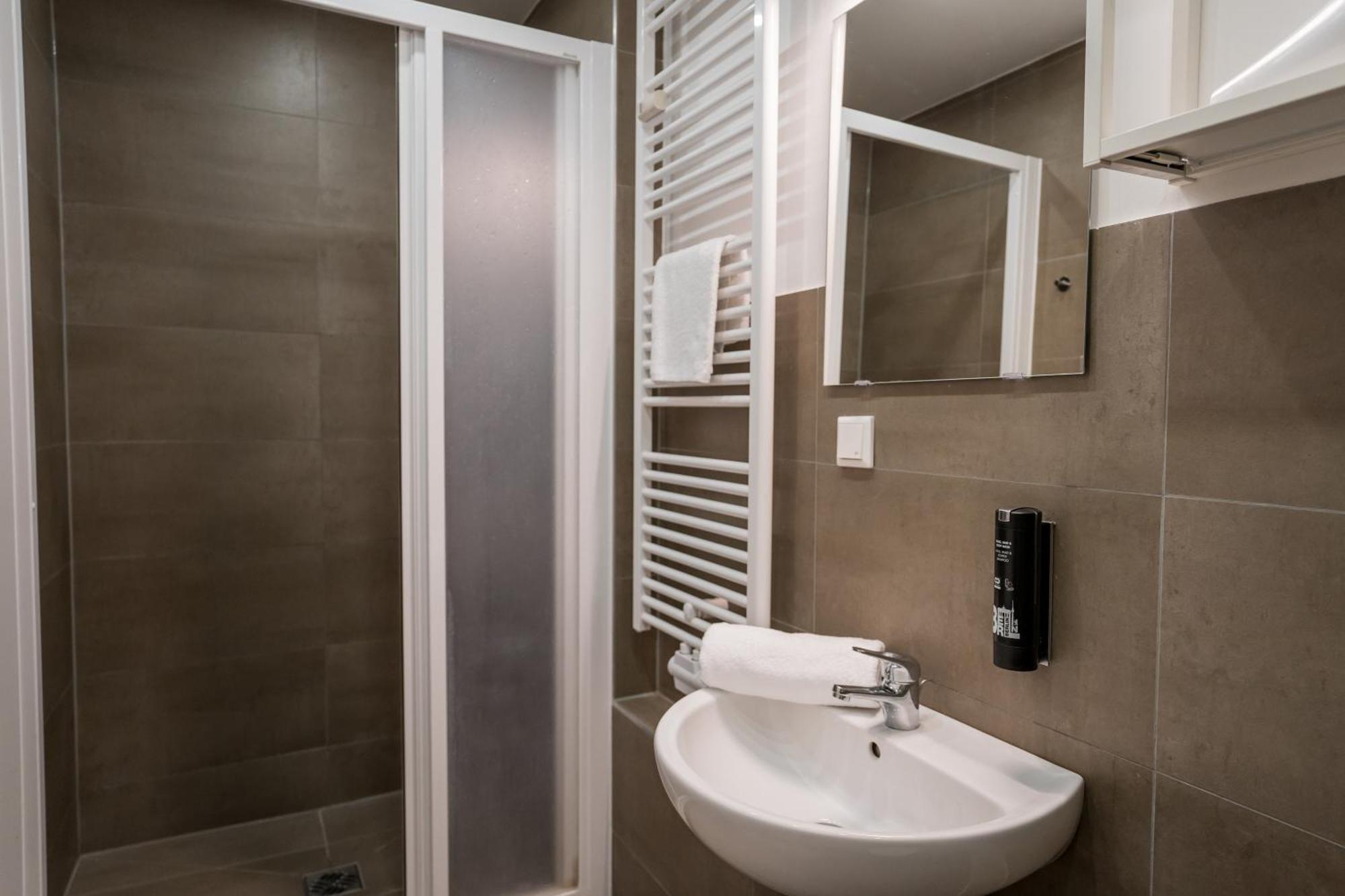 Fantastic 2 Bedroom Apartment Берлин Экстерьер фото