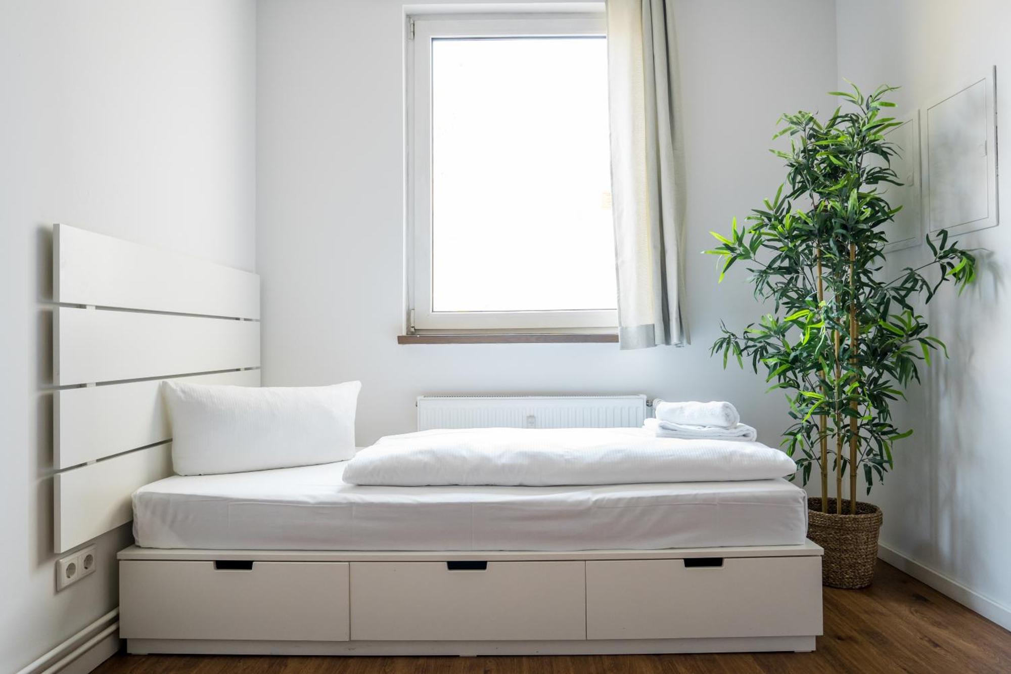Fantastic 2 Bedroom Apartment Берлин Экстерьер фото